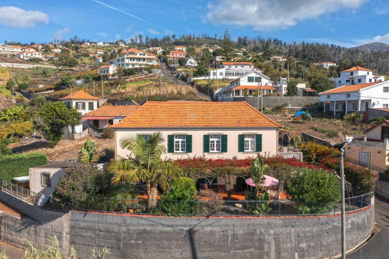 Cozy Villa Flora By Hr Madeira Estreito Da Calheta Eksteriør billede