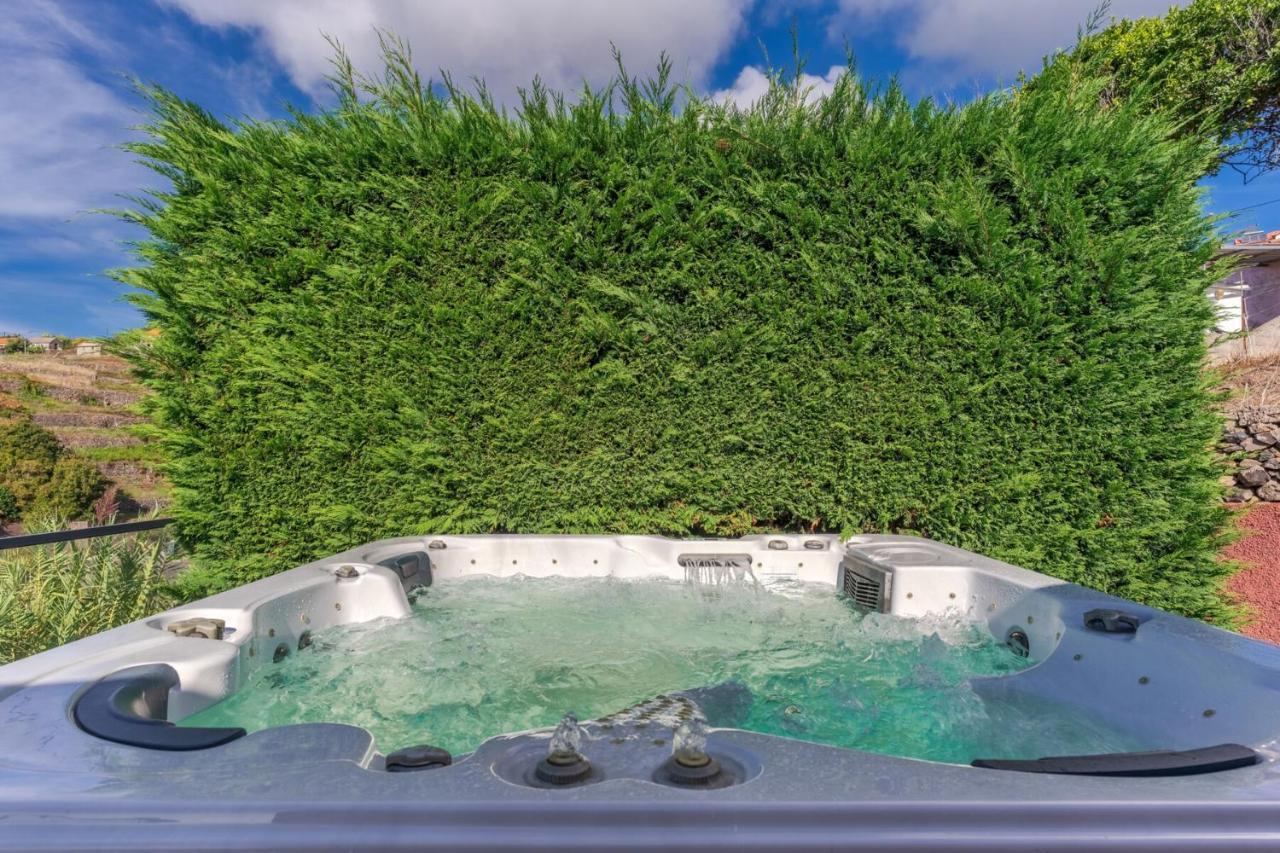 Cozy Villa Flora By Hr Madeira Estreito Da Calheta Eksteriør billede